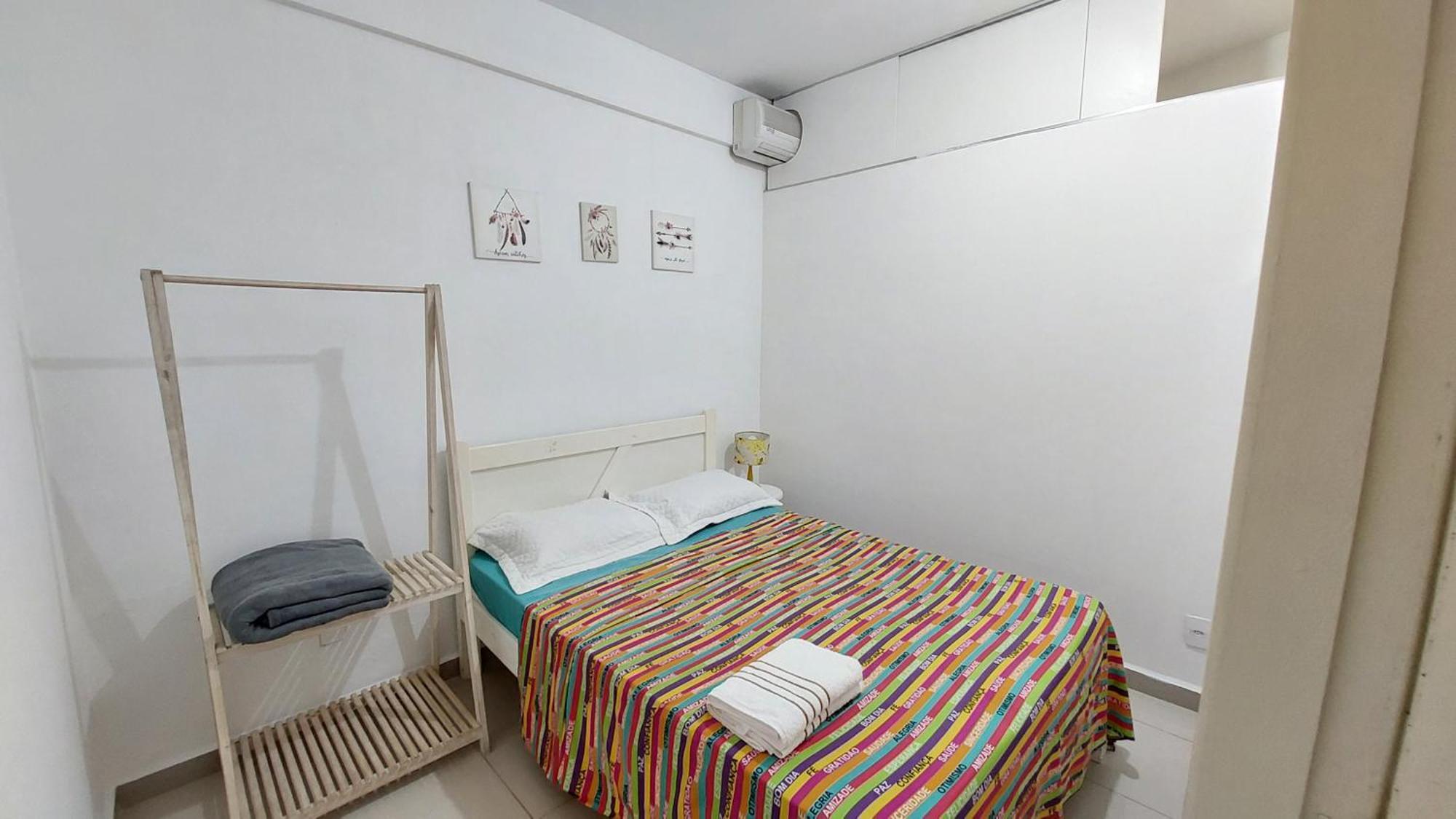 Apto 2 Quartos Com Ar A 200m Da *