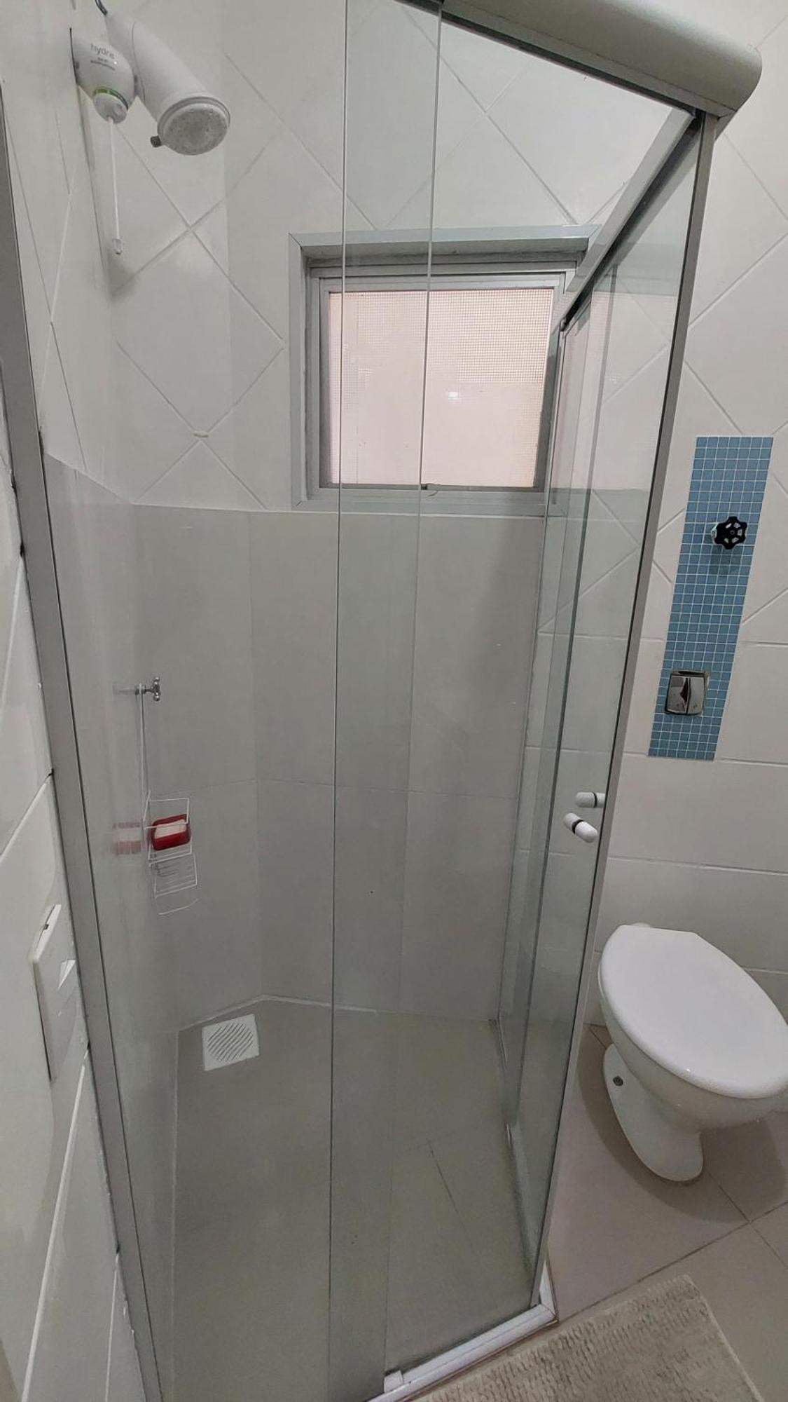 Apto 2 Quartos Com Ar A 200m Da Florianopolis
